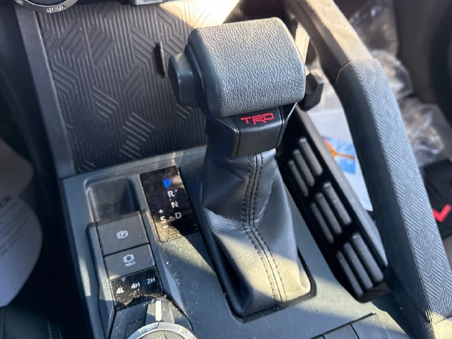 Used 2025 Toyota Tacoma TRD Off-Road AWD/4WD image 39