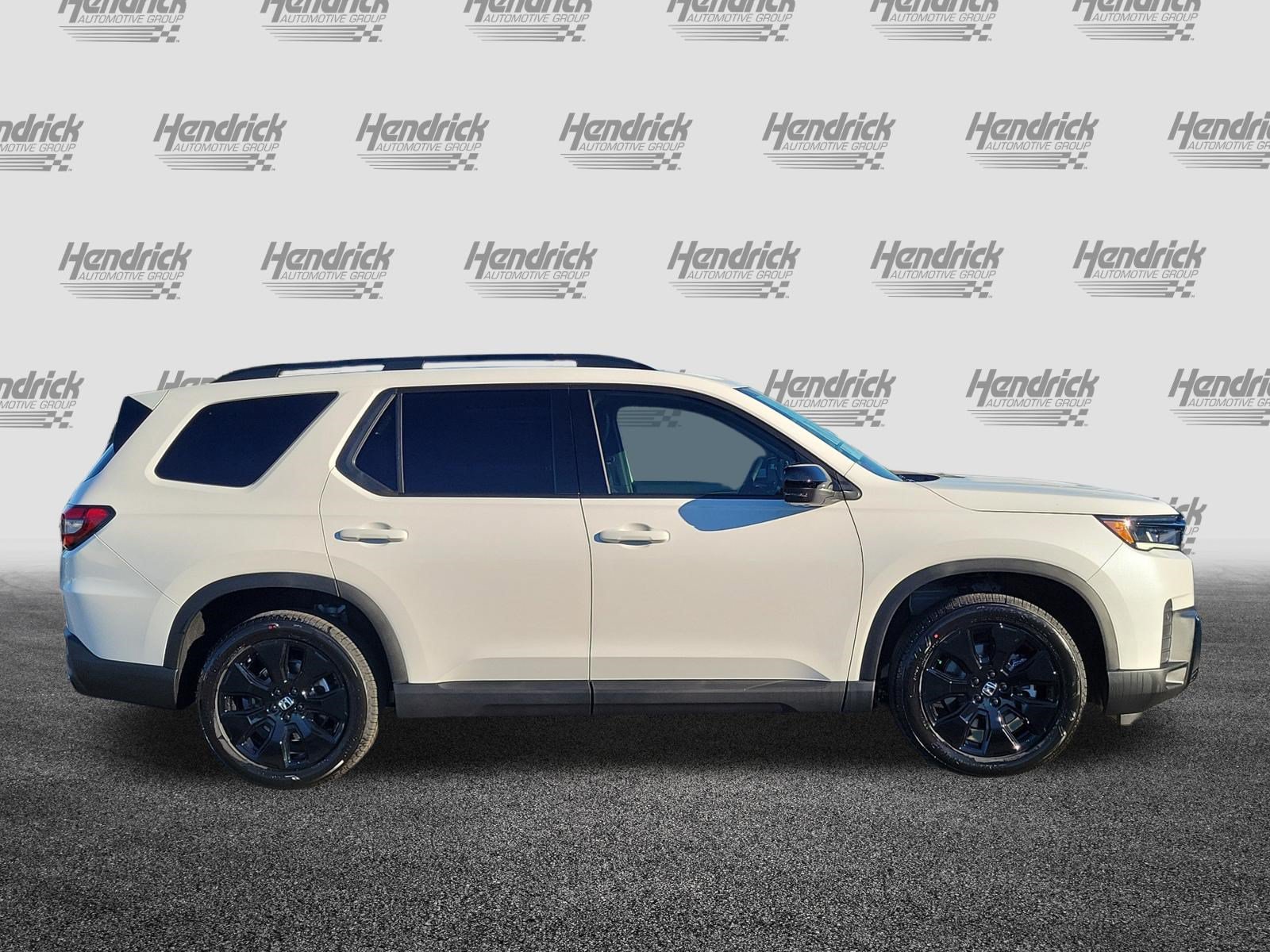 New 2026 Honda Pilot Black Edition image 8