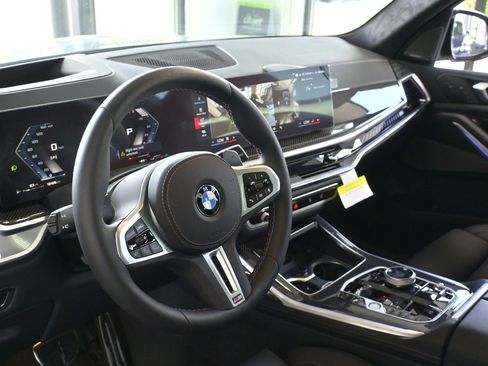 New 2025 BMW X7 M60i w/ Executive Package image 18