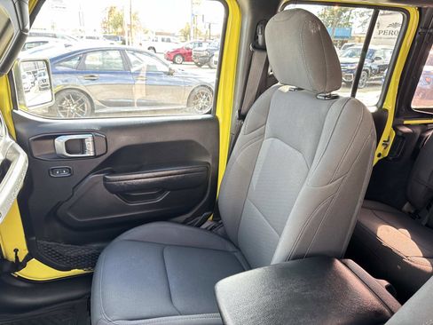 Used 2023 Jeep Wrangler Sport image 15