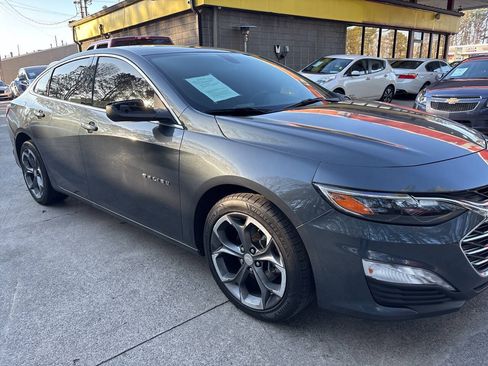Used 2021 Chevrolet Malibu LT FWD image 4