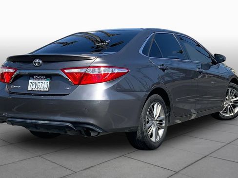 Used 2016 Toyota Camry SE FWD image 12
