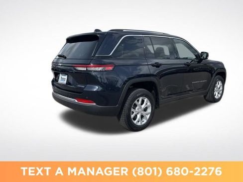 Used 2024 Jeep Grand Cherokee Limited AWD/4WD image 3
