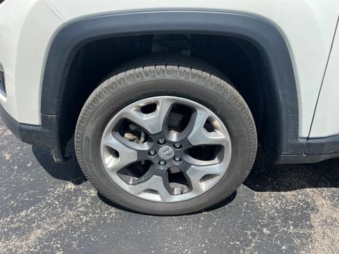 Used 2018 Jeep Compass Limited AWD/4WD image 8