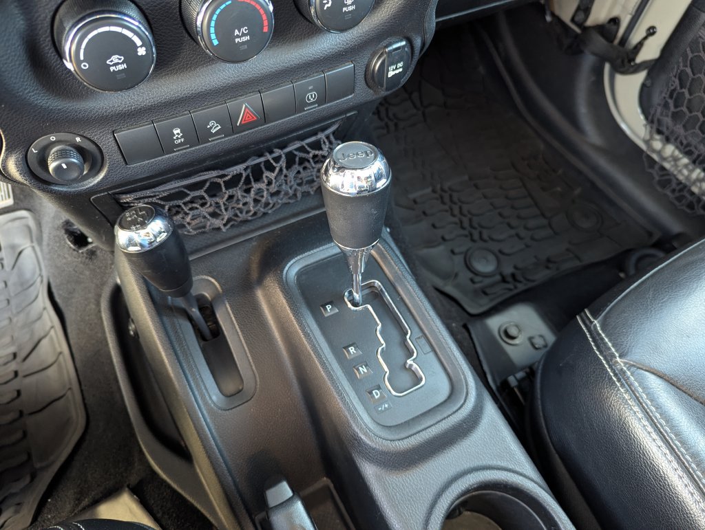 Used 2017 Jeep Wrangler Unlimited Sport AWD/4WD image 13