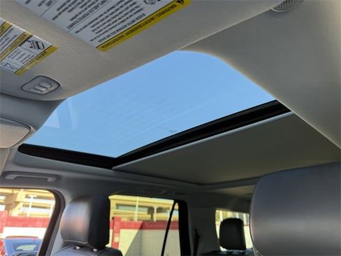 Used 2025 Ford Expedition Active image 24