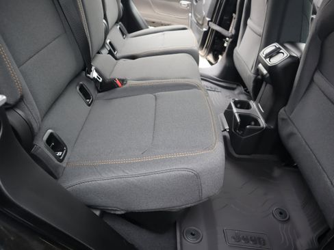 New 2026 Jeep Gladiator Sport AWD/4WD image 14