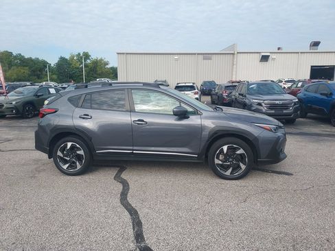 Used 2024 Subaru Crosstrek 2.5i Limited w/ Crosstrek Mirror Package AWD/4WD image 9