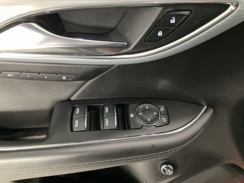 Used 2024 Buick Envision Avenir image 5