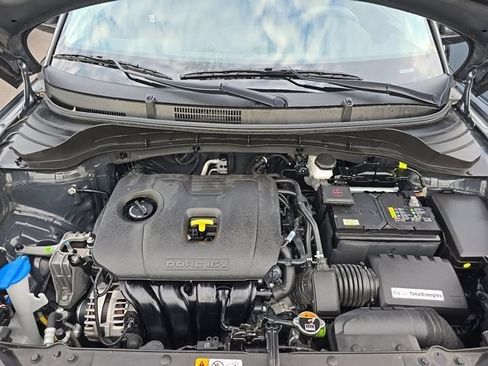 Used 2025 Kia Soul LX w/ LX Technology Package FWD image 13