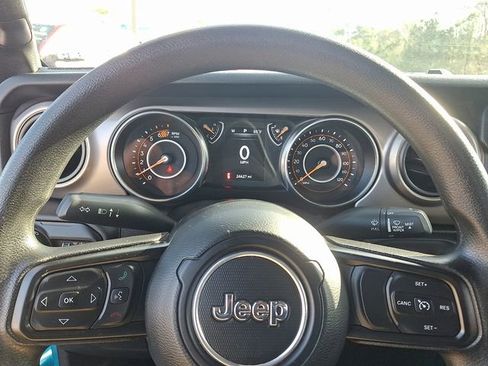 Used 2020 Jeep Wrangler Sport image 18