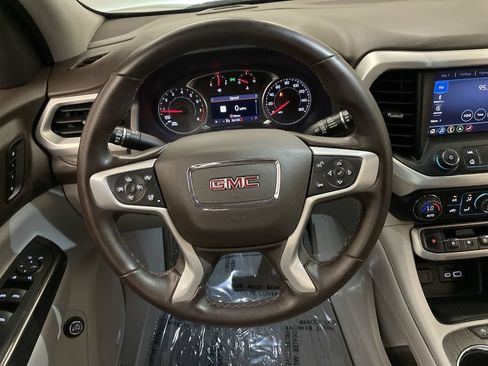 Used 2023 GMC Acadia SLT w/ Preferred Package FWD image 5