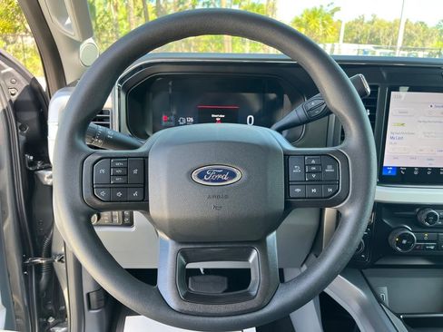 New 2026 Ford F250 XLT w/ XLT Premium Package AWD/4WD image 18