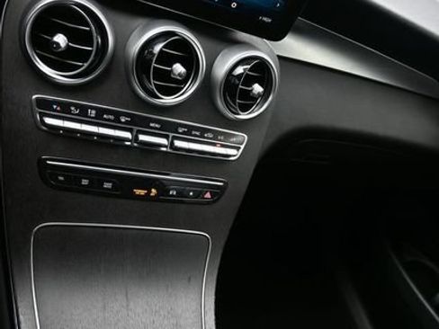 Used 2022 Mercedes-Benz GLC 300 4MATIC image 26