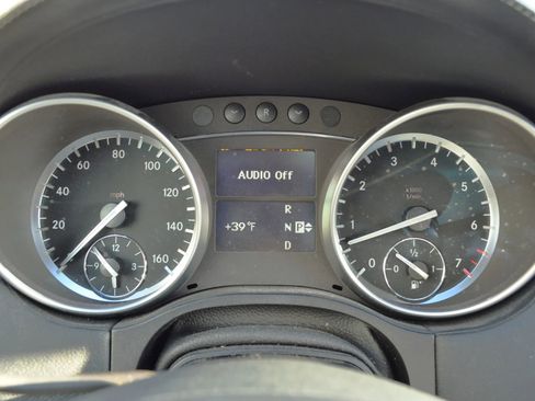 Used 2010 Mercedes-Benz GL 450 4MATIC image 11