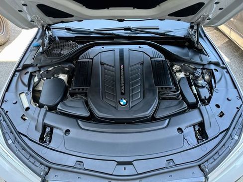 Used 2018 BMW M760i xDrive AWD/4WD image 35