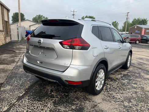 Used 2020 Nissan Rogue SV FWD image 3