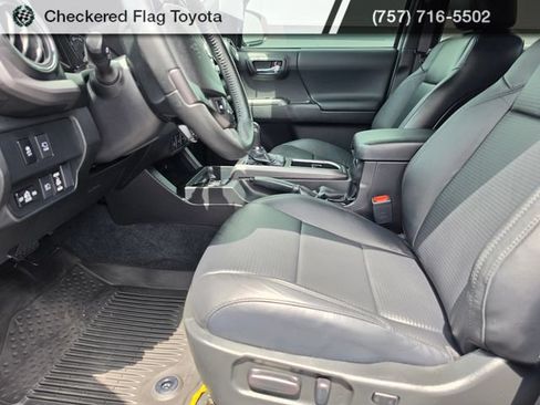 Used 2023 Toyota Tacoma TRD Sport w/ TRD Premium Sport Package AWD/4WD image 14