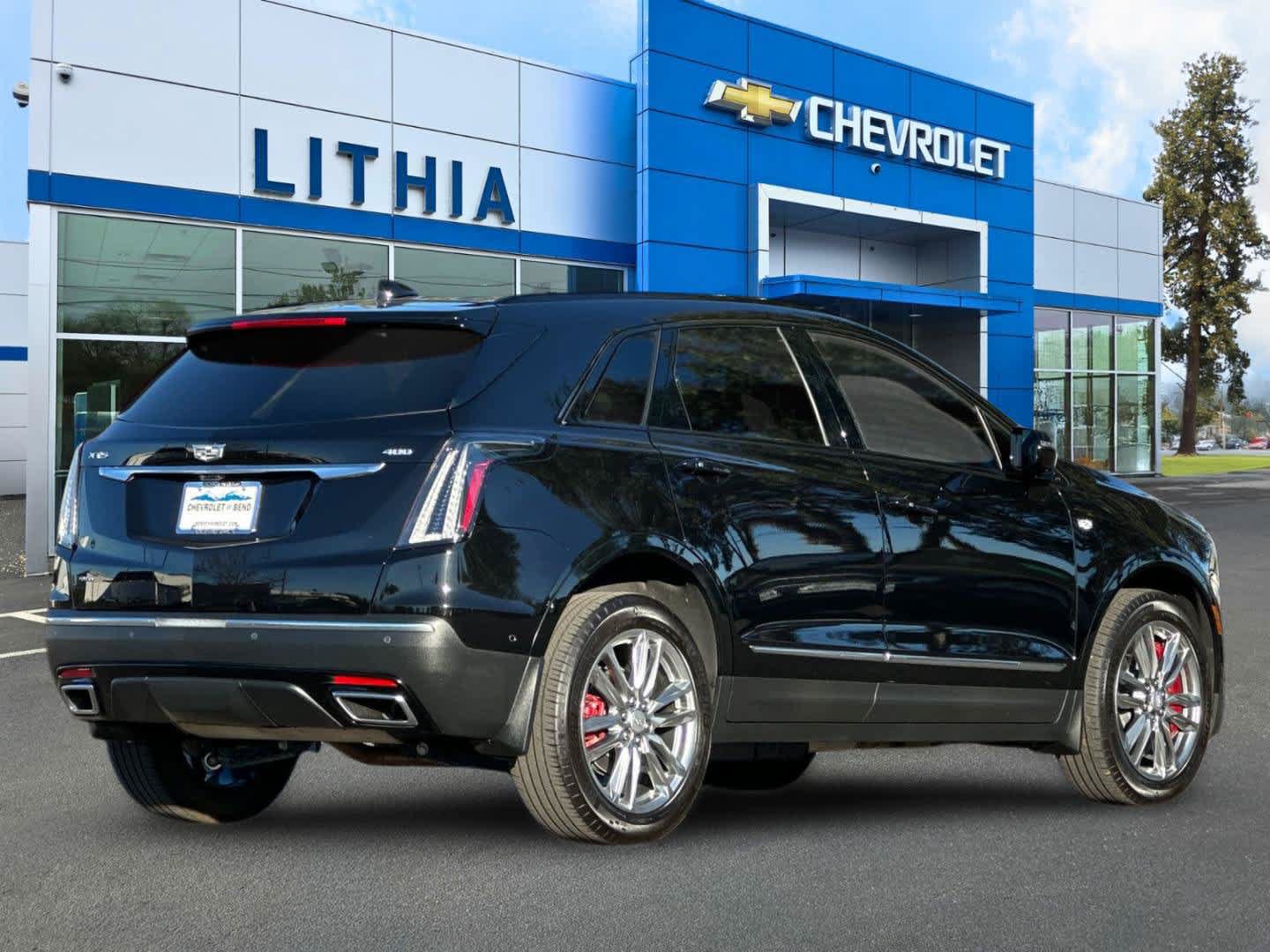 Used 2025 Cadillac XT5 Sportv w/ Technology Package AWD/4WD image 2