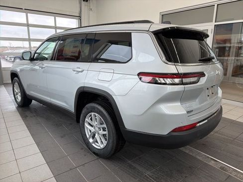 New 2026 Jeep Grand Cherokee L 4WD image 3