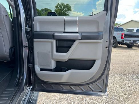 Used 2022 Ford F250 XLT w/ Black Appearance Package AWD/4WD image 19