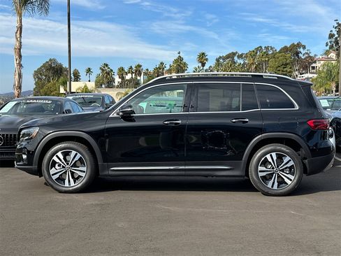 New 2025 Mercedes-Benz GLB 250 4MATIC image 6