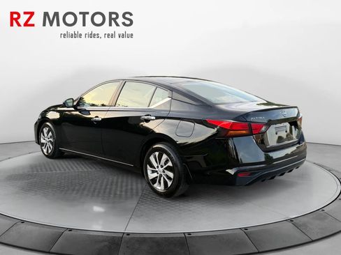 Used 2023 Nissan Altima 2.5 S FWD image 3