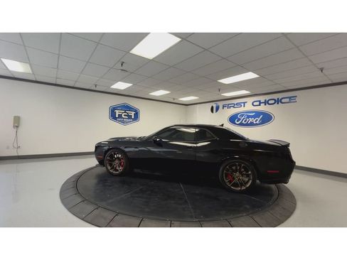 Used 2021 Dodge Challenger SRT Hellcat w/ Plus Package image 7