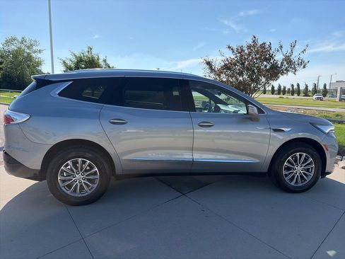 Used 2024 Buick Enclave Premium AWD/4WD image 16
