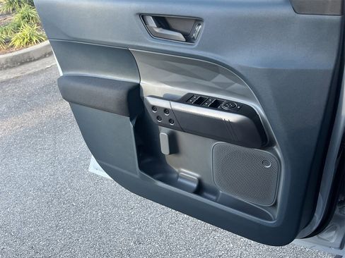 New 2025 Ford Maverick XL image 15