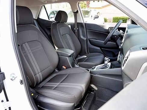 Certified 2026 Hyundai Venue SEL FWD image 12