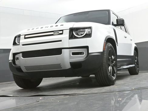 Used 2021 Land Rover Defender 110 S image 33