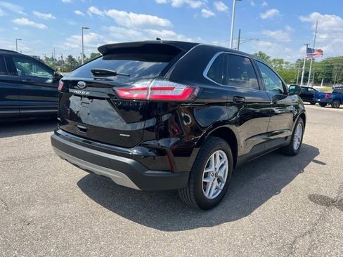 Used 2024 Ford Edge SEL w/ Convenience Package AWD/4WD image 4