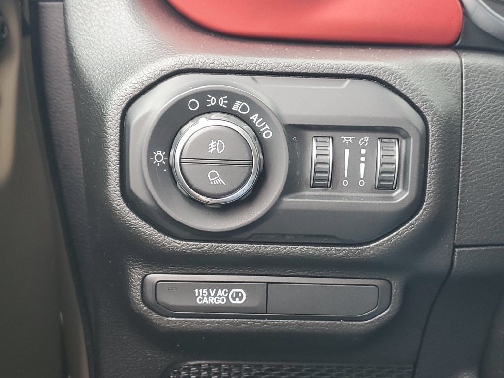 Used 2020 Jeep Gladiator Rubicon AWD/4WD image 16