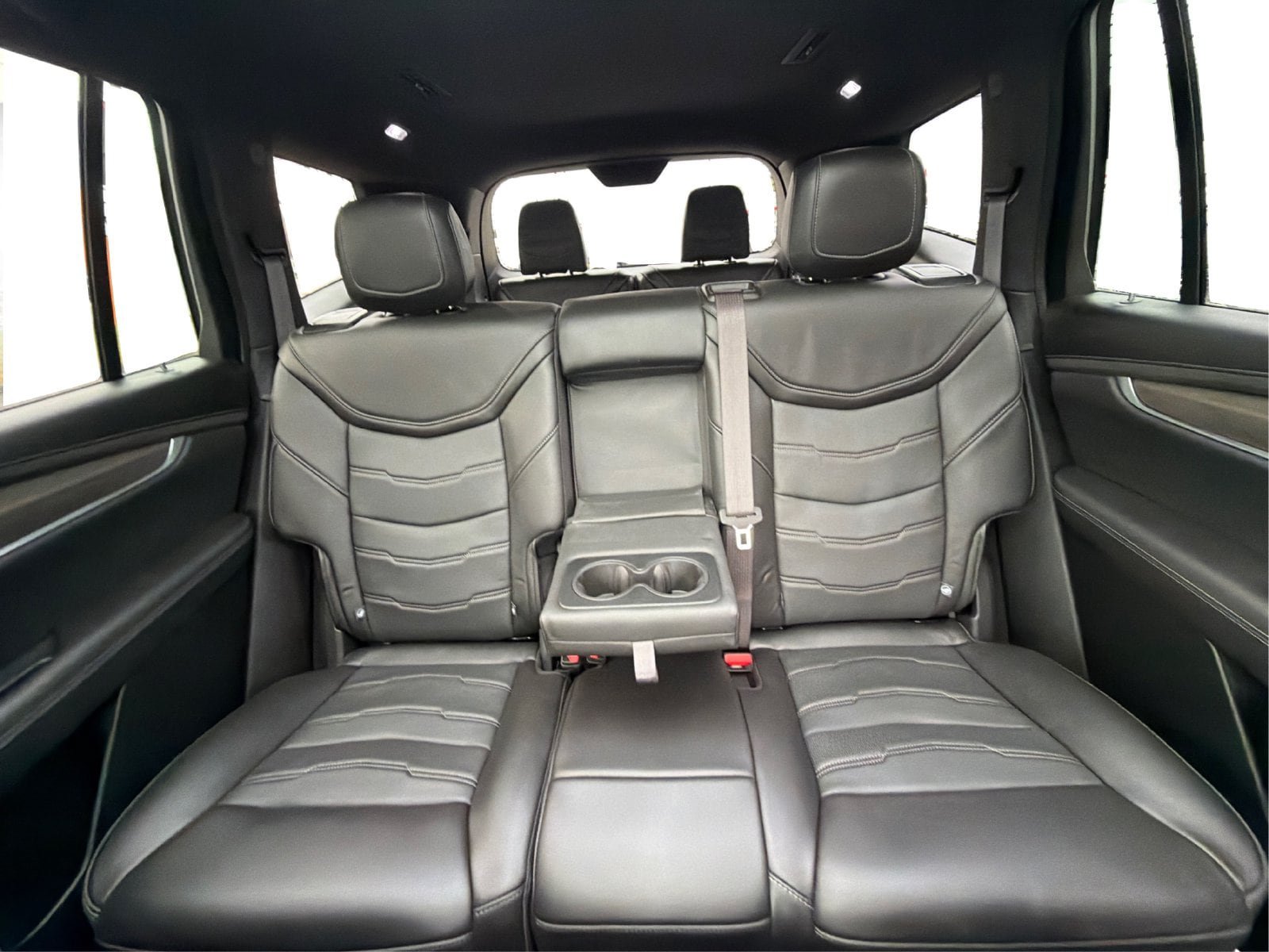 Certified 2025 Cadillac XT6 Sport w/ Platinum Package AWD/4WD image 15
