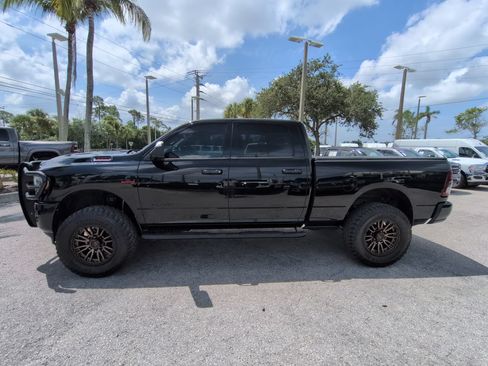 Used 2022 RAM 2500 Big Horn w/ Night Edition AWD/4WD image 8