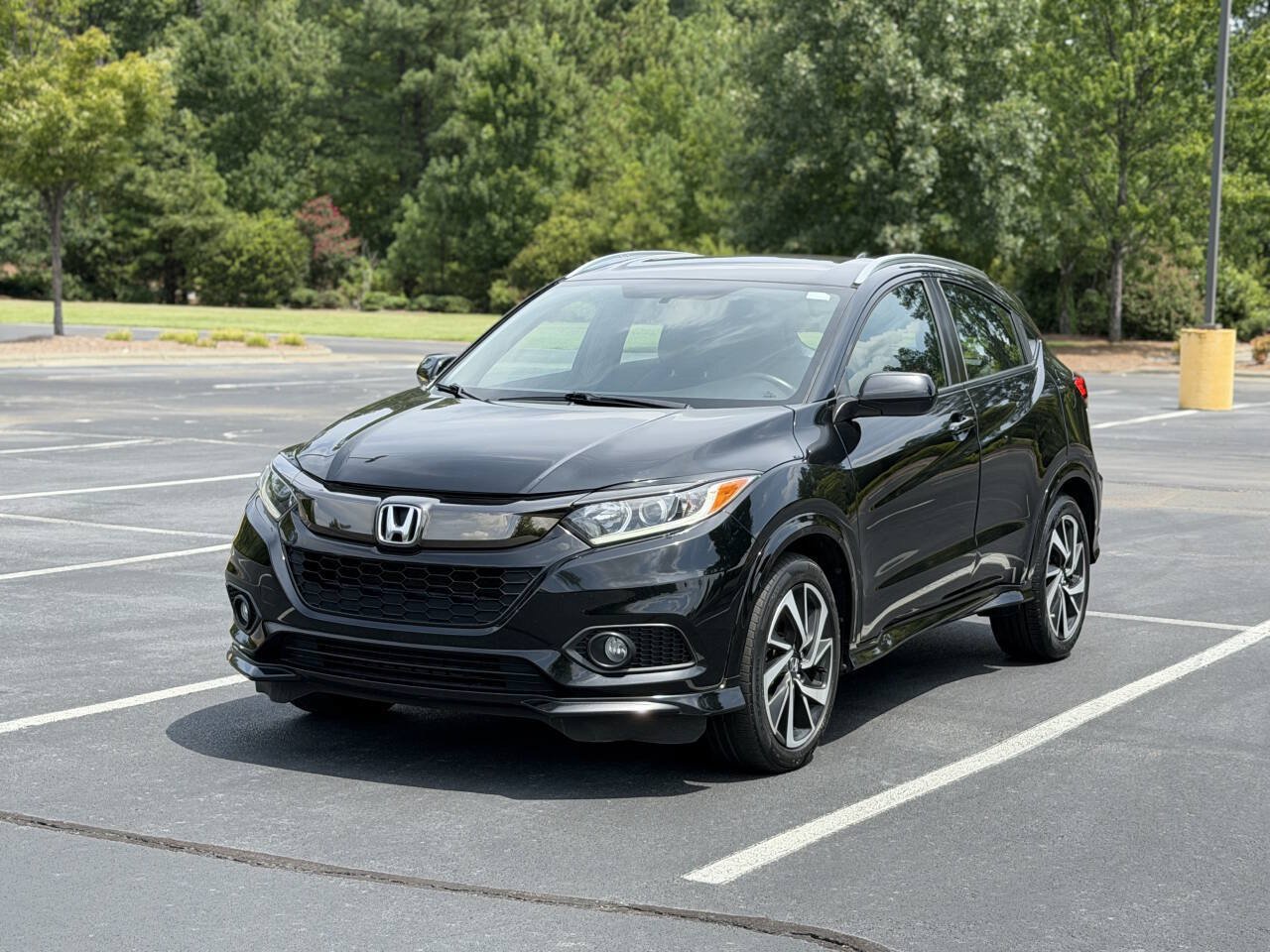 Used 2020 Honda HR-V Sport image 3
