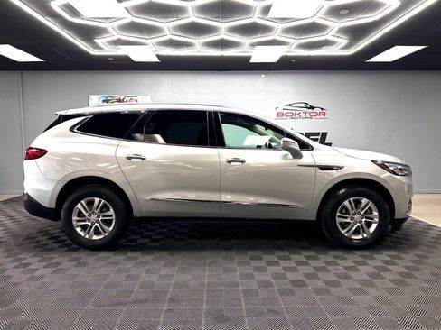 Used 2018 Buick Enclave Essence FWD image 16