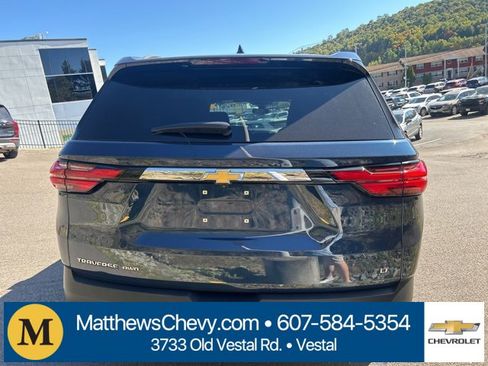 Used 2023 Chevrolet Traverse LT image 13