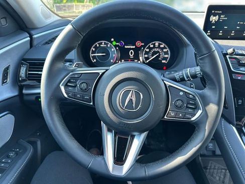 Used 2025 Acura RDX SH-AWD w/ Technology Package image 16