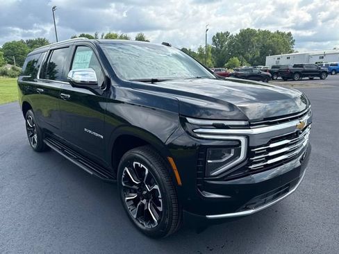 New 2026 Chevrolet Suburban Premier w/ Sun And Tow Package AWD/4WD image 7