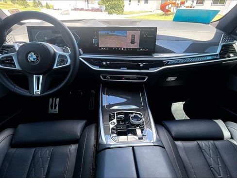 Used 2025 BMW X7 M60i AWD/4WD image 7