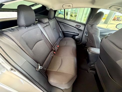 Used 2022 Toyota Prius LE FWD image 19