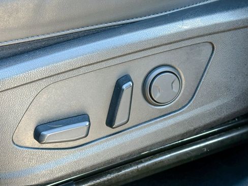 Certified 2022 Kia Sorento SX image 15