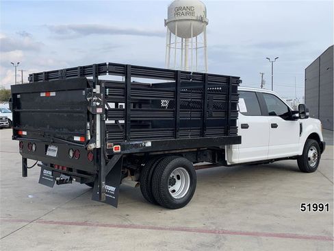 Used 2017 Ford F350 XL w/ Power Equipment Group image 2