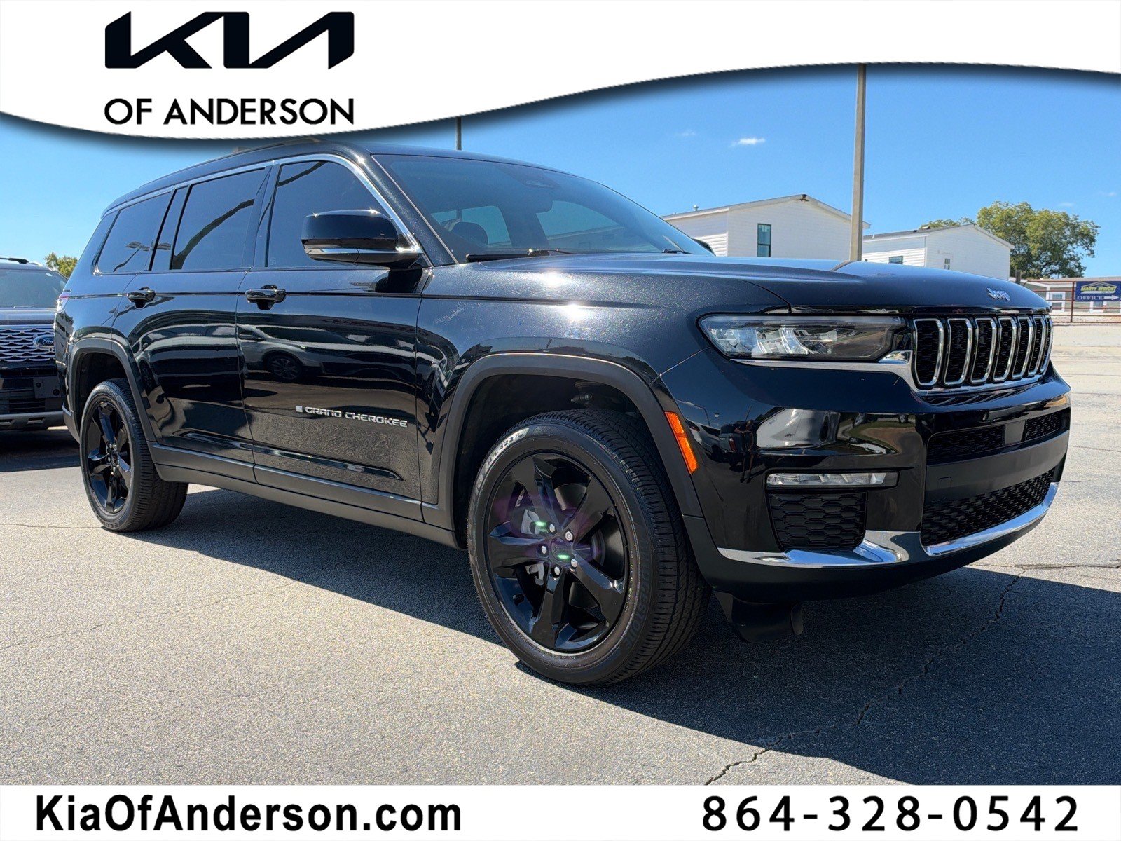 Used 2022 Jeep Grand Cherokee L Limited RWD image 1