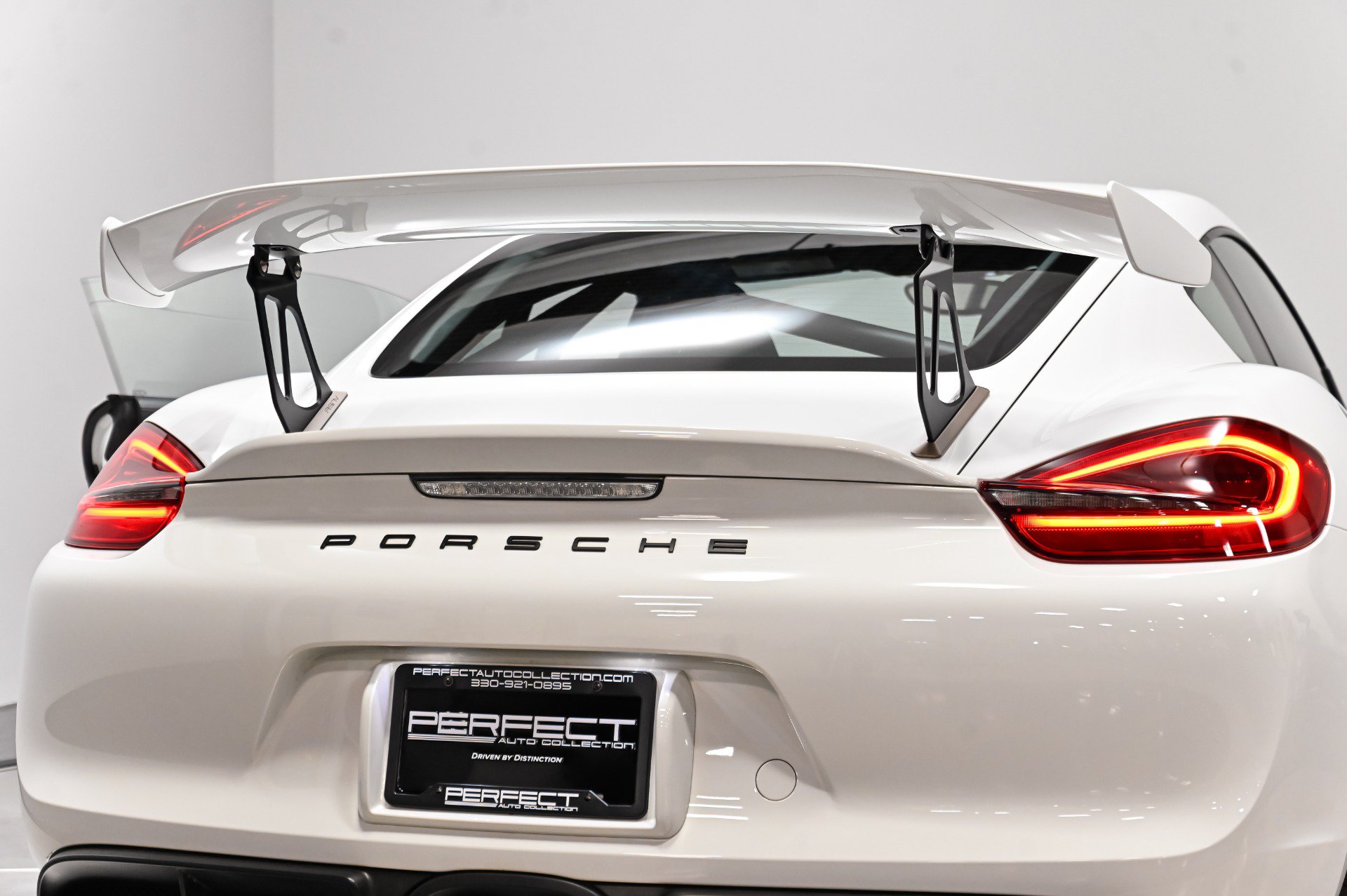 Used 2016 Porsche Cayman GT4 RWD image 45