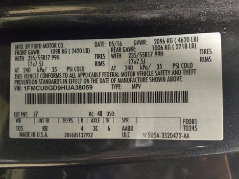 Used 2017 Ford Escape SE w/ SE Cold Weather Package FWD image 33
