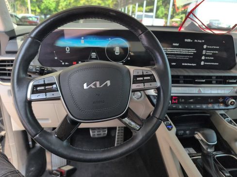 Used 2024 Kia Telluride SX Prestige AWD/4WD image 12