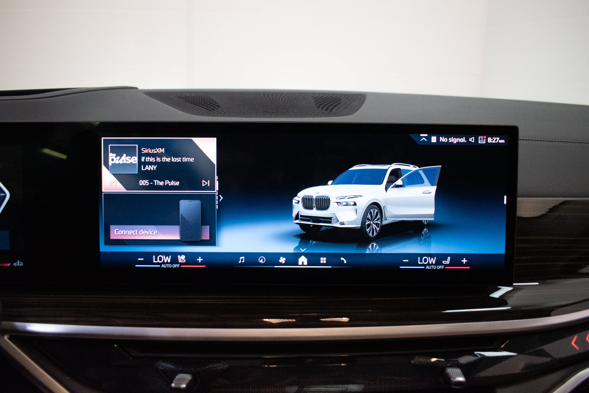 Used 2025 BMW X7 xDrive40i w/ Climate Comfort Package AWD/4WD image 15